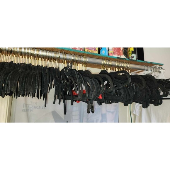 LOT OF 50 JOY MANGANO BLACK SHIRT HUGGABLE HANGERS-SILVER TOP - Picture 2 of 3